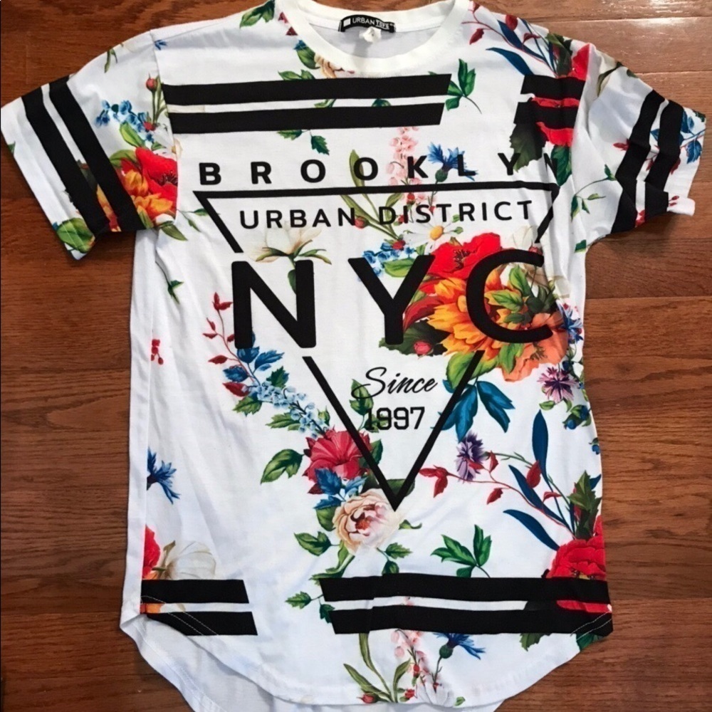 BROOKLYN NYC FLORAL SIGN FONT SHIRT STREETWEAR SMALL - Picture 4 of 4